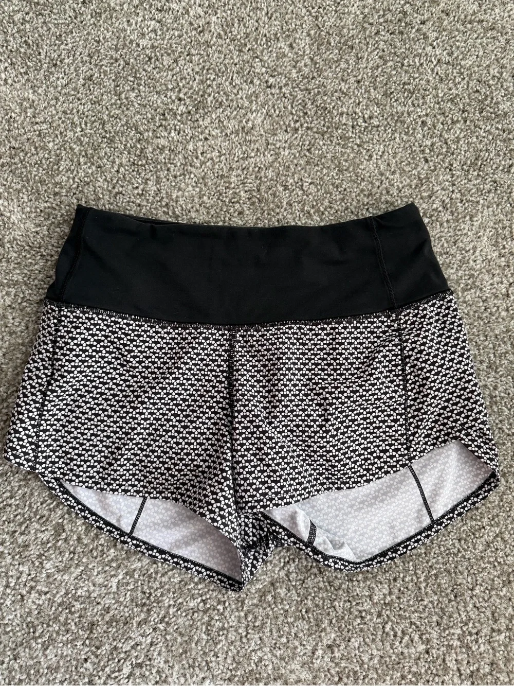 Lululemon Speed Up Short Hi-Rise + Run Times Short II *4